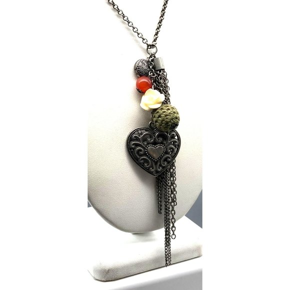 Vintage Hearts and Flowers Charm Pendant Necklace on Long Silver Tone Rolo Chain - Picture 4 of 5